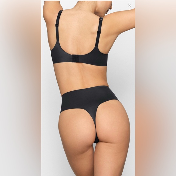 SKIMS Black High-waisted Seamless Thongs. NWOT - Picture 2 of 6